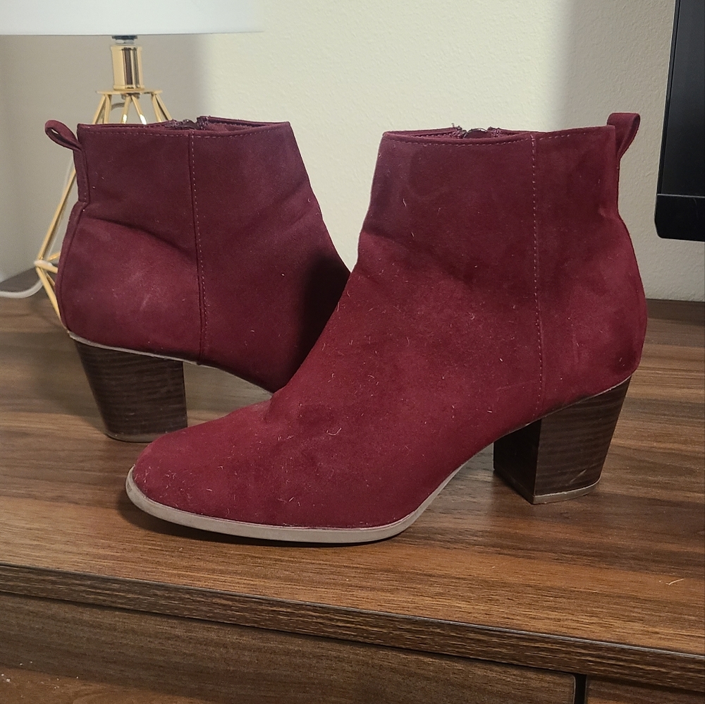 Old Navy Ankle Boots - Maroon - Size 9